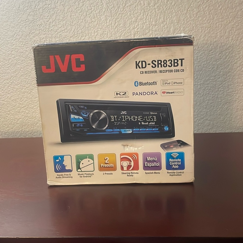 JVC  CD RECEIVER BLUETOOTH PANDORA AND IHEART RADIO.Made for IPod and IPhone.